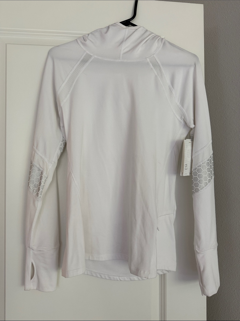 GAP White Long-Sleeve Hooded Performance Top with Mesh Panels